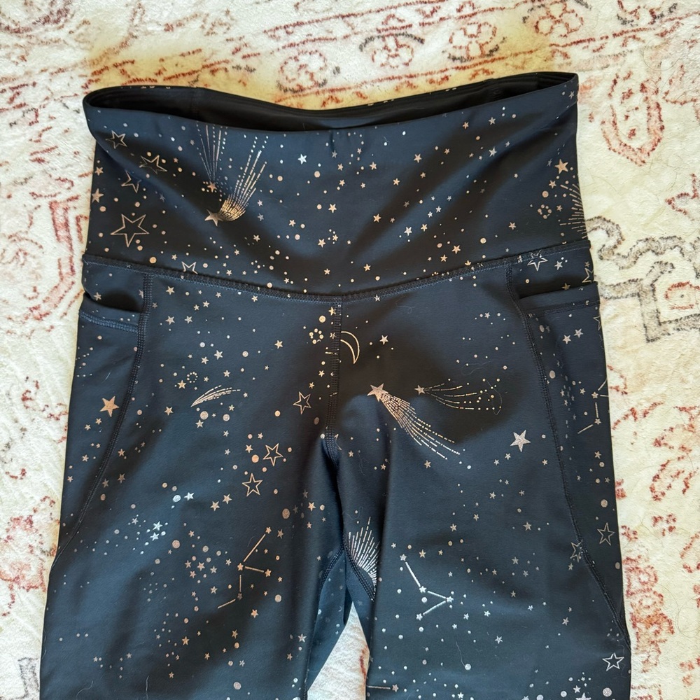 Old Navy Powersoft leggings in black and gold cosmic print